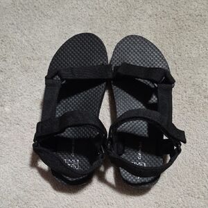 Time and Tru Black Textured Sandals